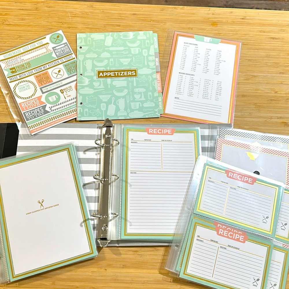 Recipe organizer! Details of what’s included in the picture! Brand new!